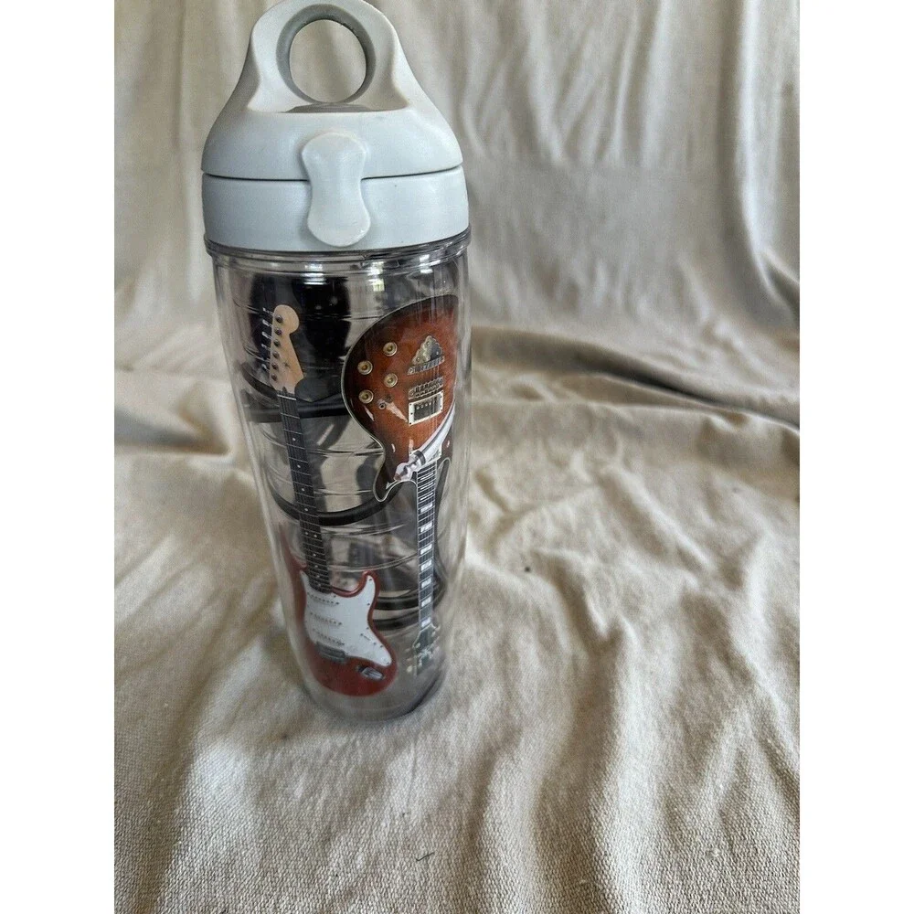 Tervis 24 oz. Guitars Rock Country Band Tumbler with Lid